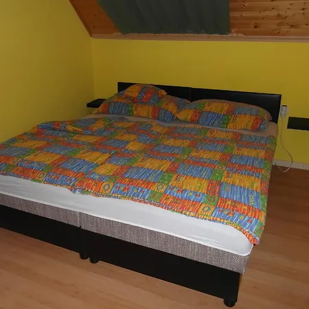 Apartmanhaz Apartment *