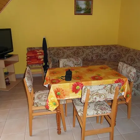 Apartmanhaz Apartment