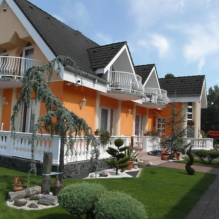 Apartment Apartmanhaz *